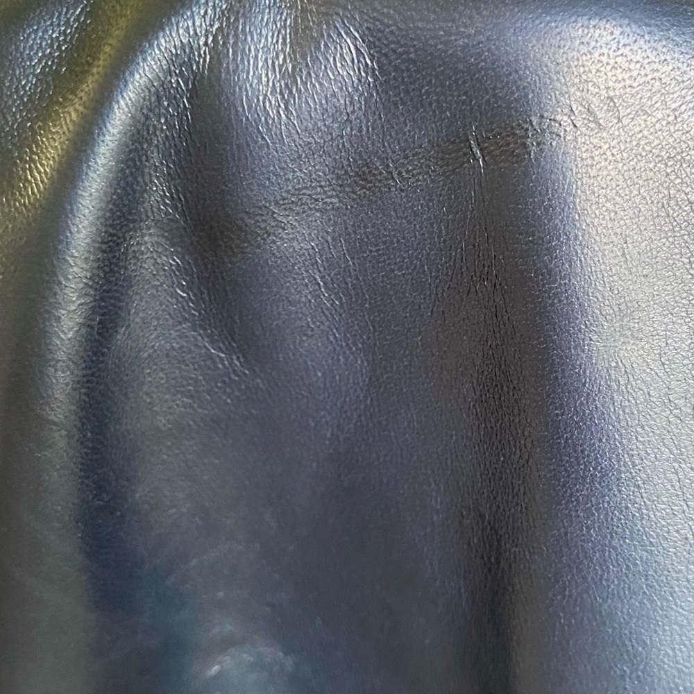 Vintage 100% genuine leather navy blue wide-leg pleated front pants. 💙 - Picture 7 of 7